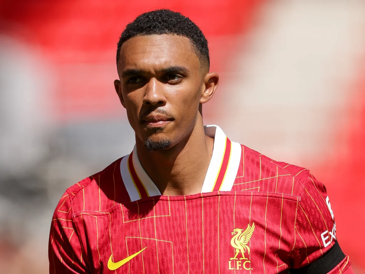 Alexander-Arnold tranche entre le Real et le Barça , une décision qui surprend