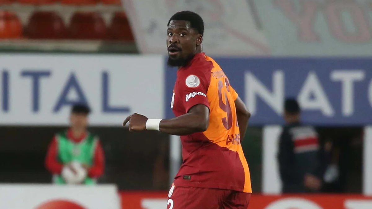 Transfert inattendu : Serge Aurier annoncé dans un club surprenant