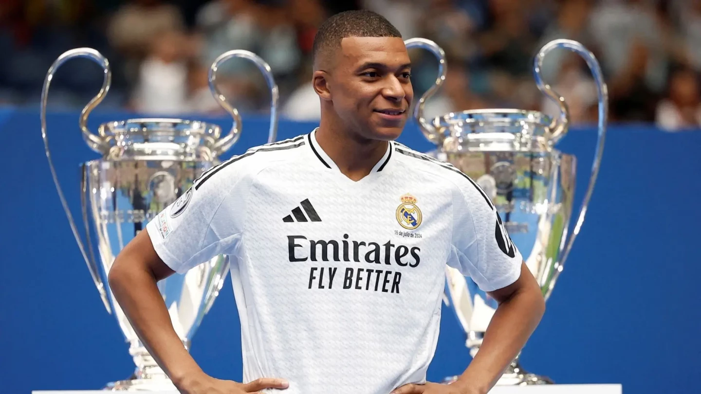 Le Real Madrid planifie un accueil fou pour Kylian Mbappé au stade Bernabeu 2 Le Real Madrid planifie un accueil fou pour Kylian Mbappé au stade Bernabeu