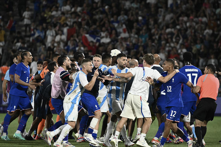 JO de Paris : Victoire française et pique aux Argentins « Ils ont voulu gâcher la fête, du coup…