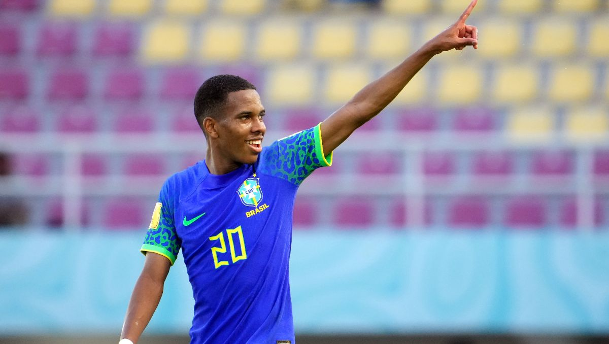 À 17 ans, Messinho de Chelsea s'apprête à battre un record mythique de Ronaldo Nazario