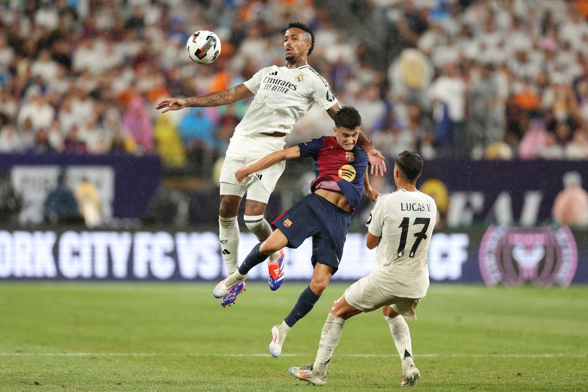 La presse madrilène s'enflamme pour Mbappé après la défaite face au Barça 2 La presse madrilène s'enflamme pour Mbappé après la défaite face au Barça