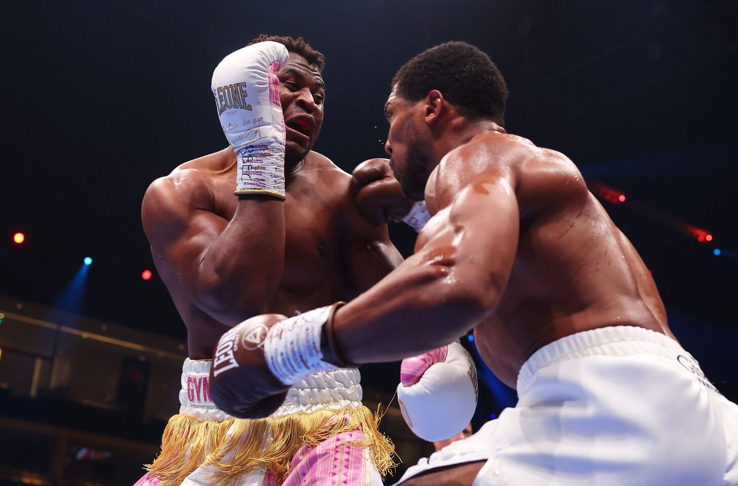 Boxe - 6 mois après l'humiliation contre Joshua, Francis Ngannou balance une bombe : "Je ne suis pas…"