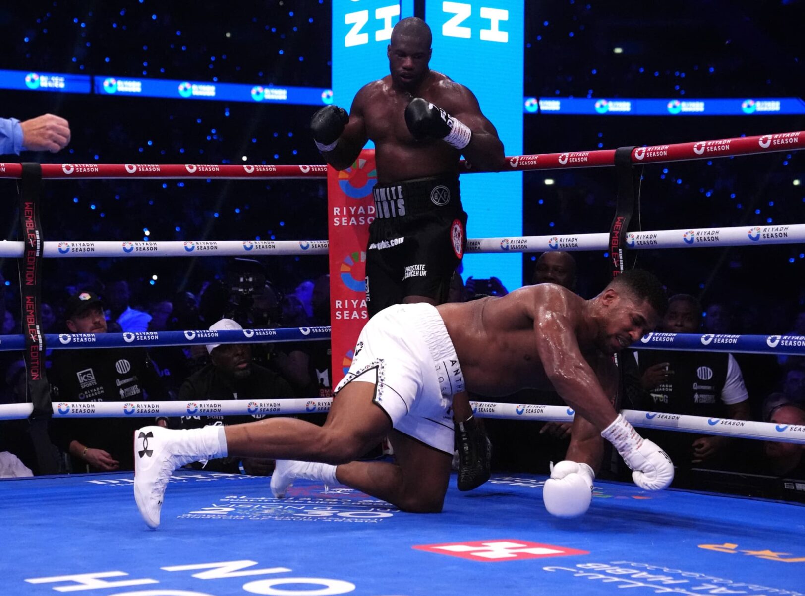 Coup dur pour : Anthony Joshua reçoit une mauvaise nouvelle après sa défaite par KO ! 2 Coup dur pour : Anthony Joshua reçoit une mauvaise nouvelle après sa défaite par KO !