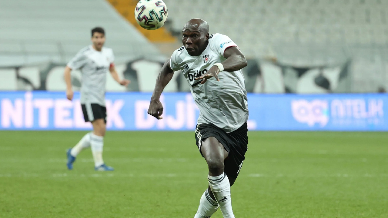 Besiktas est sans pitié avec Vincent Aboubakar, la terrible nouvelle tombe 48h avant la Namibie !