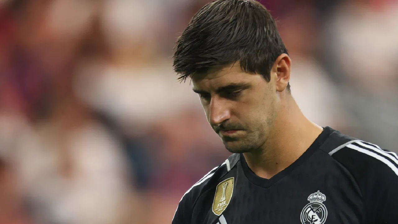 13h après le derby, le Real Madrid lâche la mauvaise nouvelle sur Thibaut Courtois