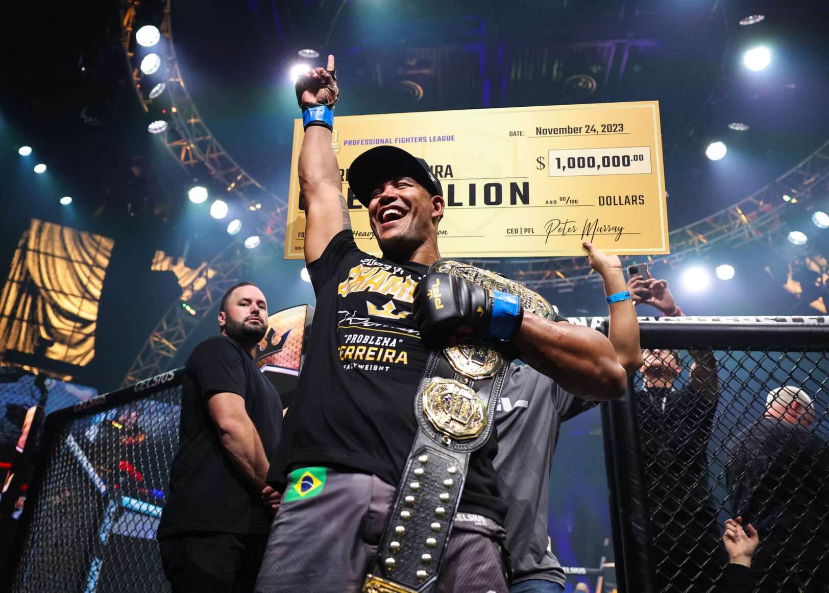 28 jours avant Renan Ferreira, la folle nouvelle inattendue tombe sur Francis Ngannou ! 2 28 jours avant Renan Ferreira, la folle nouvelle inattendue tombe sur Francis Ngannou !