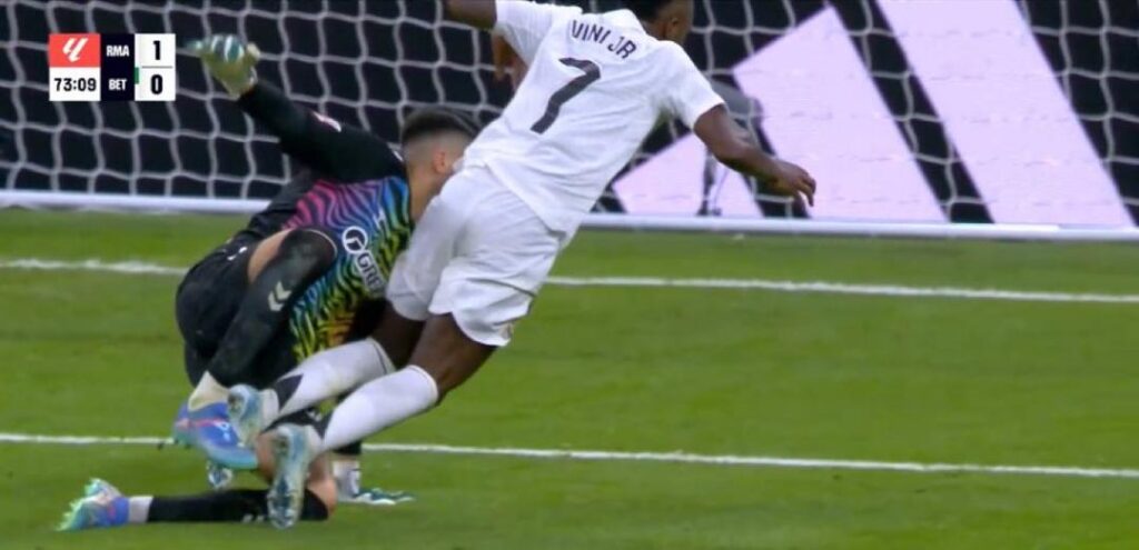 Un scandale éclate après le doublé de Mbappé, Van Basten n'en revient pas ! 2 Un scandale éclate après le doublé de Mbappé, Van Basten n'en revient pas !
