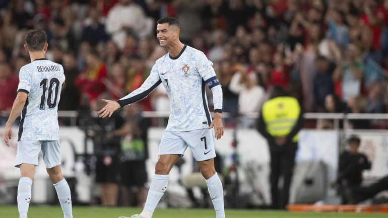 La réaction totalement dingue de Cristiano Ronaldo après son 900e but ! 1 La réaction totalement dingue de Cristiano Ronaldo après son 900e but !
