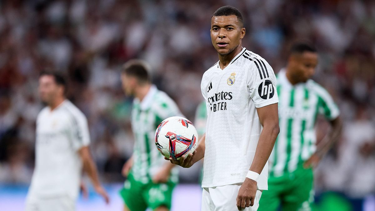 Real Madrid : Mbappé met une légende du football dans le rétroviseur