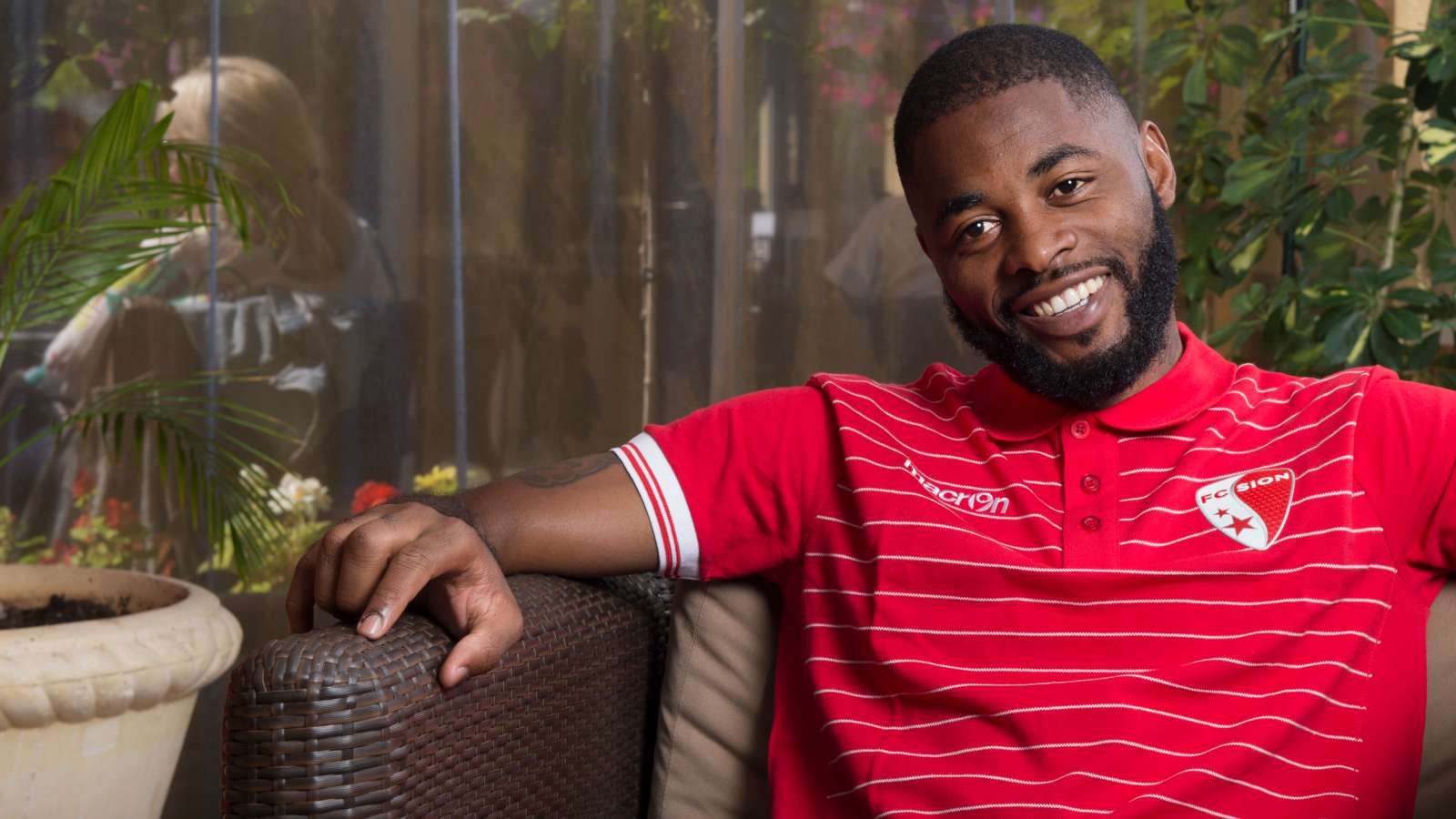 Alex Song conseille les joueurs sur les mauvais investissements 2 Alex Song conseille les joueurs sur les mauvais investissements