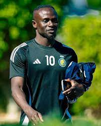 Sadio Mané accueilli comme un « roi » en Iraq