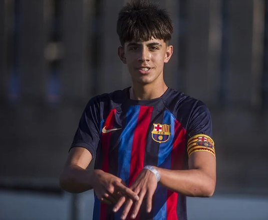 le Barça signe un nouveau joueur ! 2 le Barça signe un nouveau joueur !