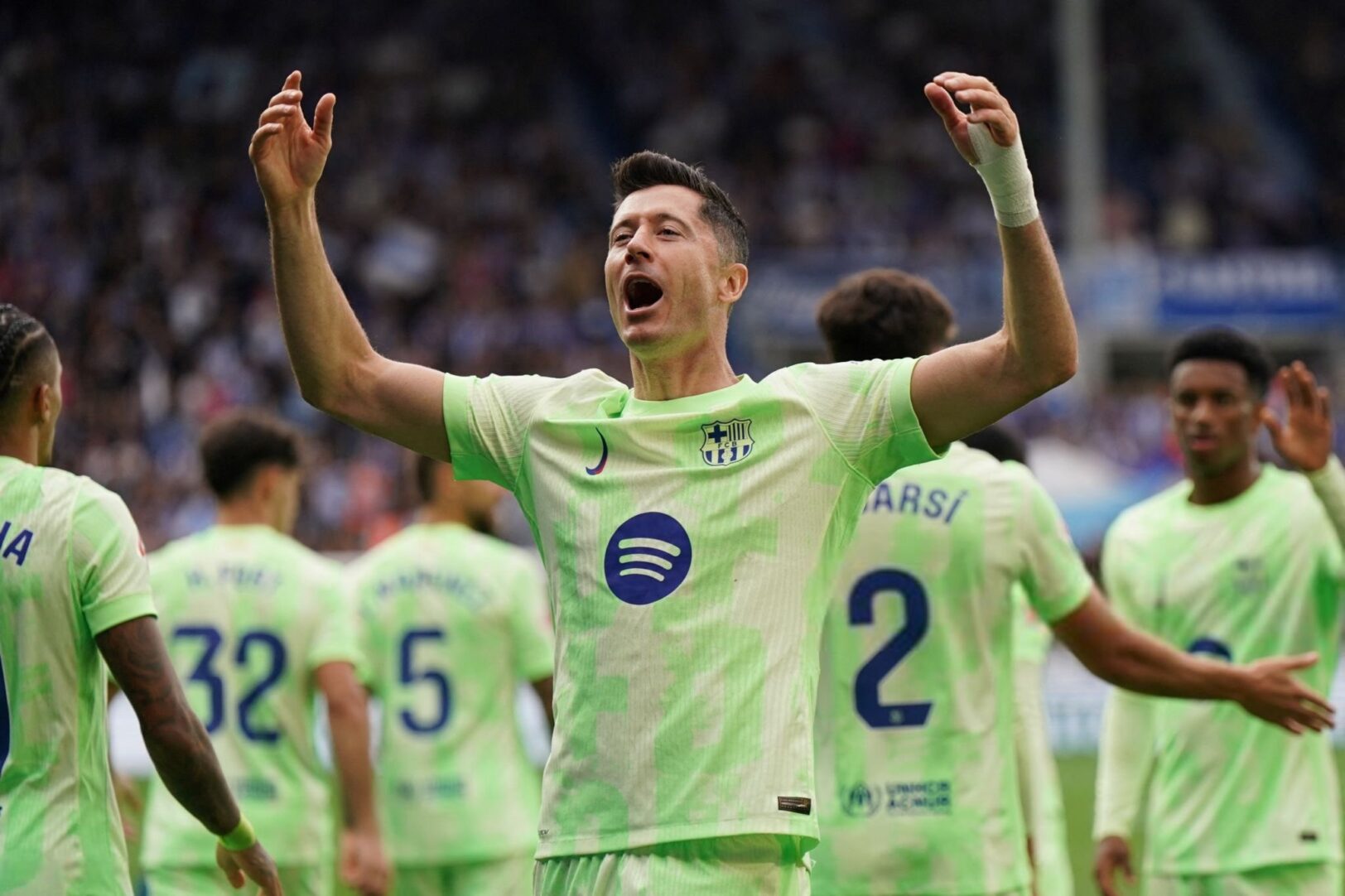 Alavés - Barcelone : L'incroyable triplé de Lewandowski en 25 minutes ! (Vidéo)