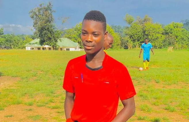 Un jeune arbitre foudroyé en plein match trouve la mort ! 1 Un jeune arbitre foudroyé en plein match trouve la mort !