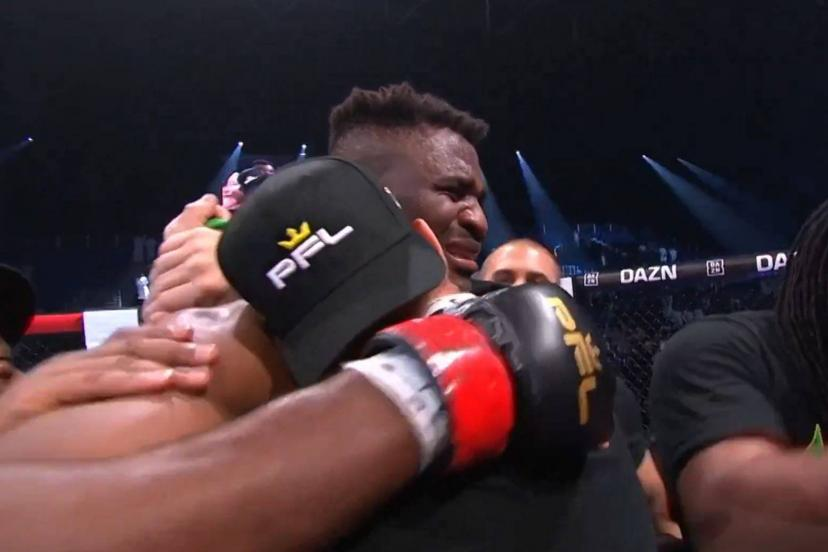 Francis Ngannou dédié sa victoire éclatante face à Renan Ferreira à son fils Kobe et balance des mots forts !