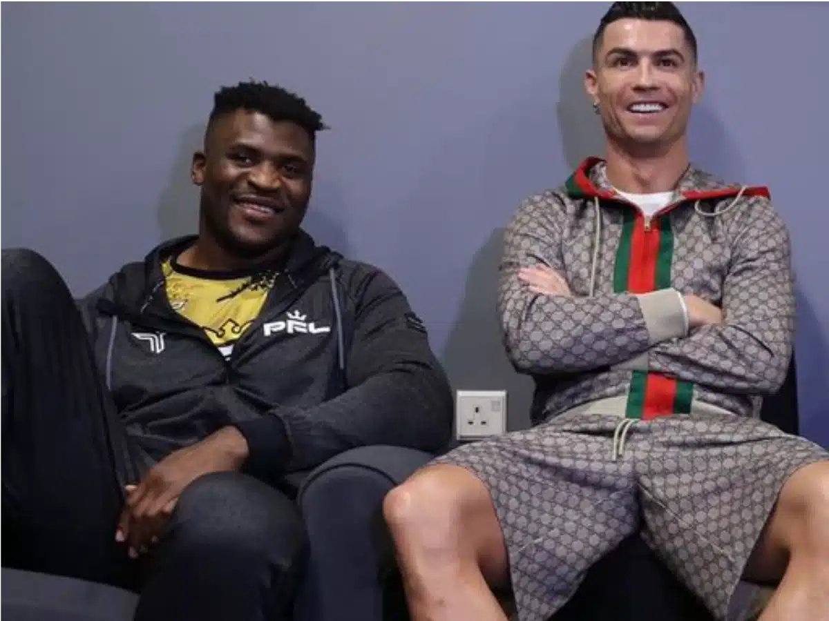 Les larmes de Francis Ngannou réconforté par Cristiano Ronaldo 1 Les larmes de Francis Ngannou réconforté par Cristiano Ronaldo
