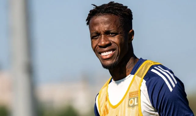 Wilfried Zaha, licencié par Lyon avant l'ouverture du mercato ?