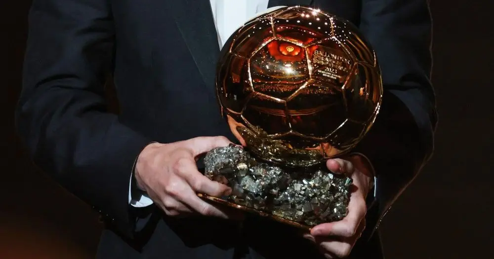 Ballon d'Or 2024 : Ronaldinho surprend avec un choix inattendu ! 2 Ballon d'Or 2024 : Ronaldinho surprend avec un choix inattendu !