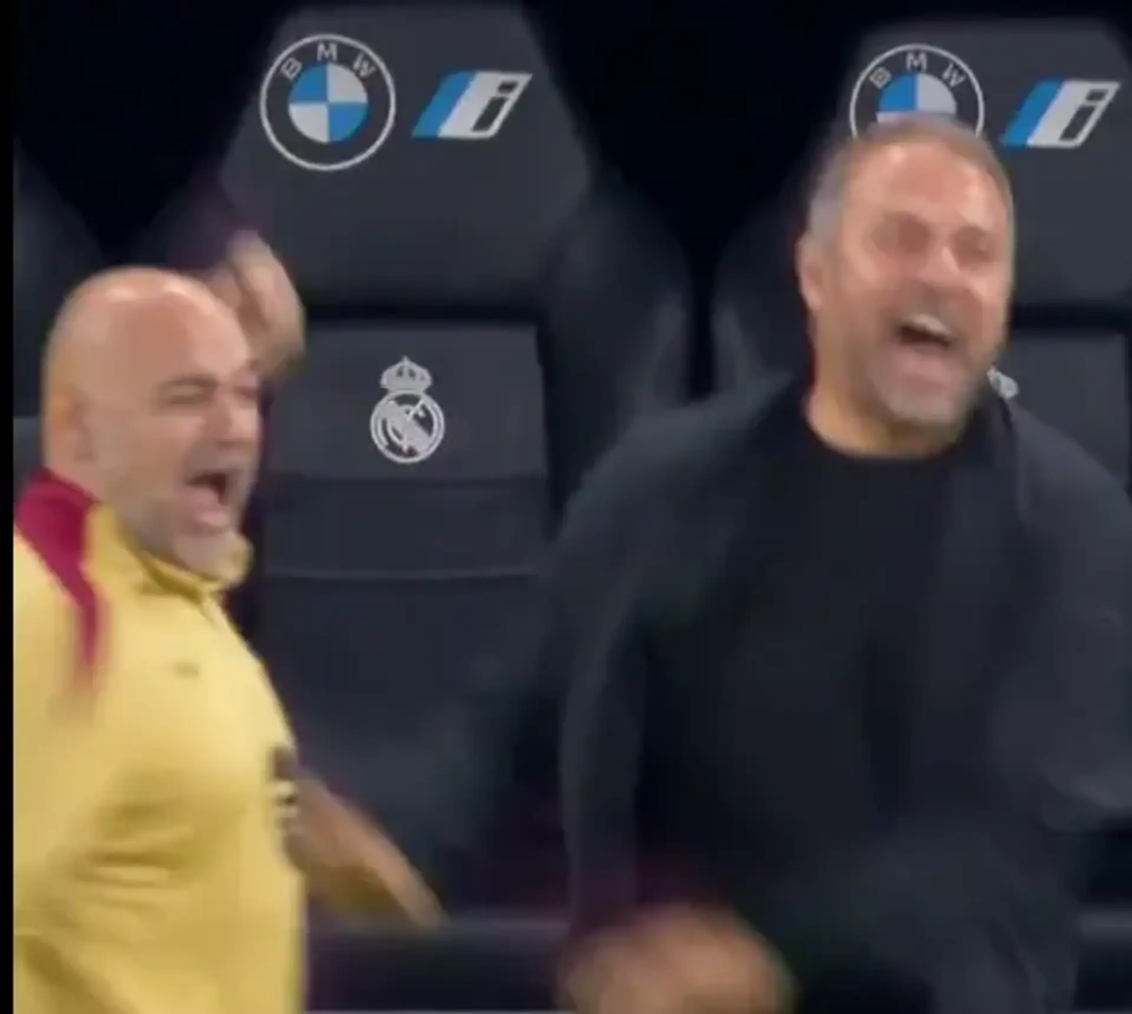 La réaction de Hansi Flick après le doublé express de Lewandowski lors du Clasico