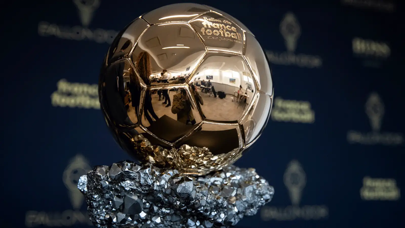 Hansi Flick se prononce sur le Ballon d’Or, ses déclarations surprenantes !