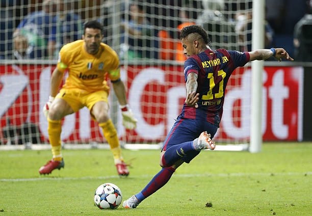 « Il devrait avoir 5 Ballons d'Or » 1 Buffon Neymar
