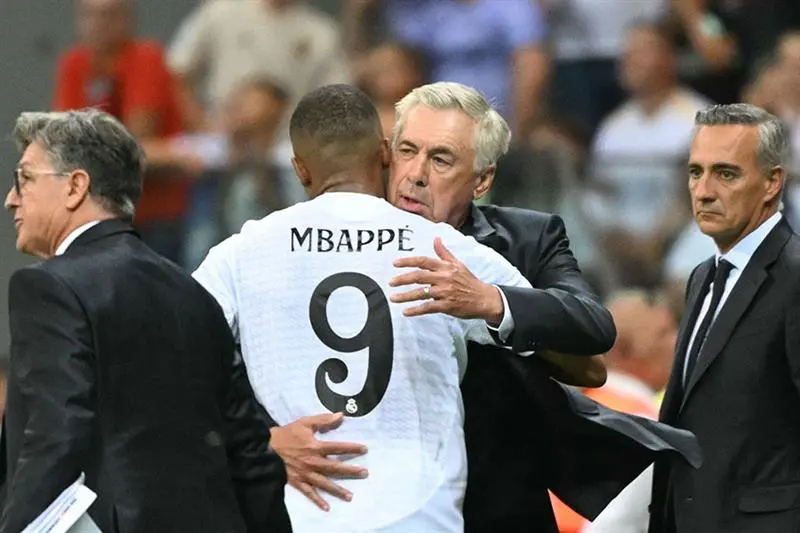 Samir Nasri critique Ancelotti pour les difficultés de Mbappé : « C’est aux entraîneurs de faire … »