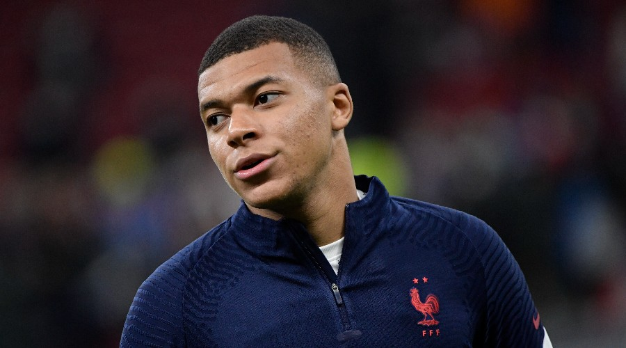 La très grosse décision de Mbappé avec l'équipe nationale ! 1 La très grosse décision de Mbappé avec l'équipe nationale !