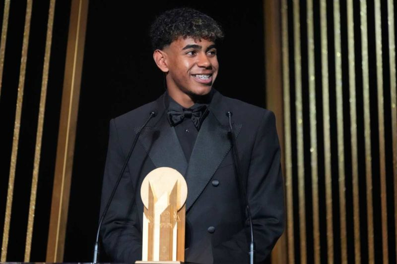 Lamine Yamal a refusé de toucher au Ballon d'Or 1 Lamine Yamal a refusé de toucher au Ballon d'Or