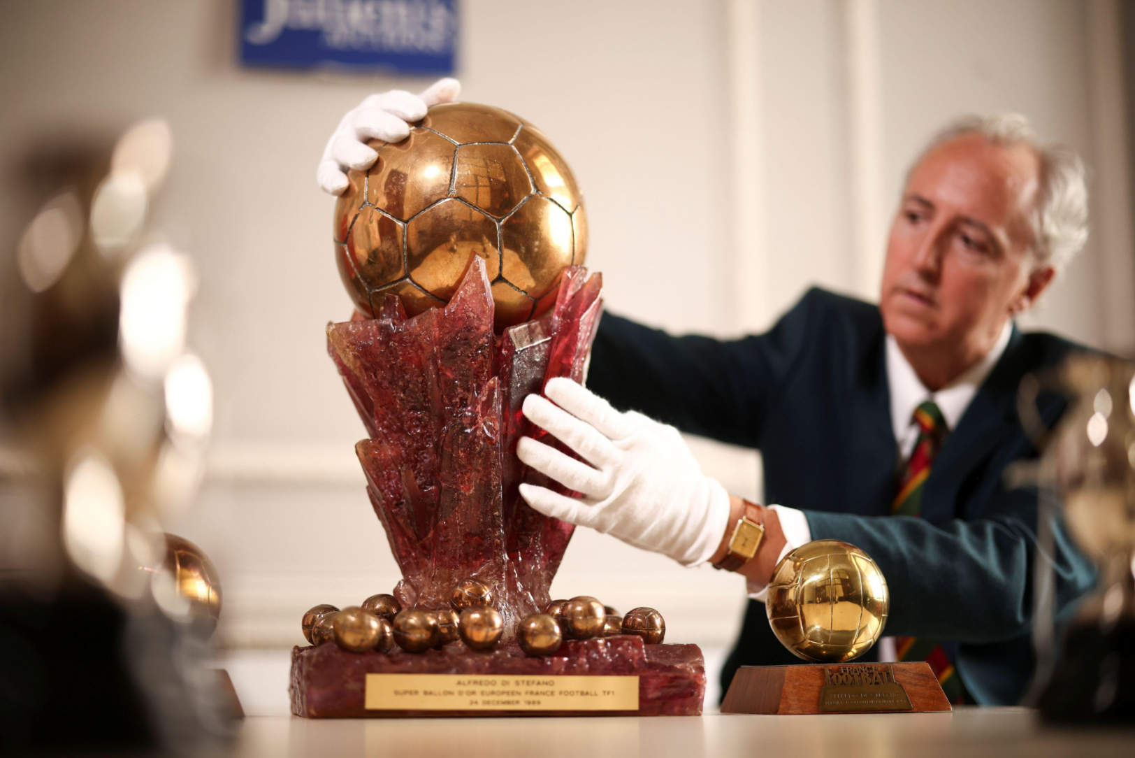 Super Ballon d’Or: Zinedine Zidane snobe Benezema, Ronaldo et désigne son favori 3 Super Ballon d’Or: Zinedine Zidane snobe Benezema, Ronaldo et désigne son favori