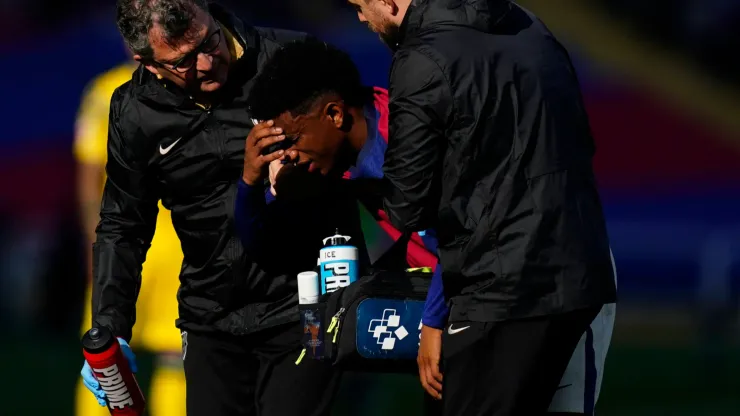Baldé évacué sur civière, la tension monte au Camp Nou (VIDEO) 1 Baldé évacué sur civière, la tension monte au Camp Nou (VIDEO)