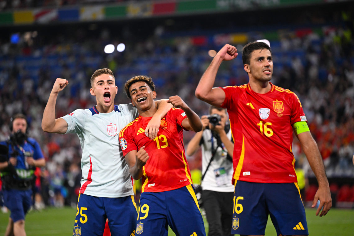 Messi, Ronaldo, Vinicius zappés : Lamine Yamal désigne « le meilleur joueur du monde » !