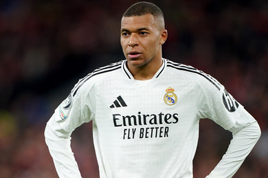 2 jours après son penalty raté, Kylian Mbappé face à un nouveau dilemme 2 2 jours après son penalty raté, Kylian Mbappé face à un nouveau dilemme