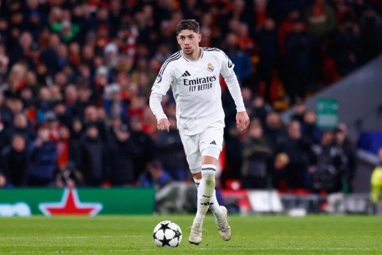 Mbappé 4e, Vinicius 2e... Découvrez le Top 10 des meilleurs joueurs du Real Madrid cette saison ! 7 Mbappé 4e, Vinicius 2e... Découvrez le Top 10 des meilleurs joueurs du Real Madrid cette saison !