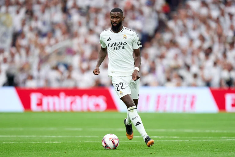 Mbappé 4e, Vinicius 2e... Découvrez le Top 10 des meilleurs joueurs du Real Madrid cette saison ! 9 Mbappé 4e, Vinicius 2e... Découvrez le Top 10 des meilleurs joueurs du Real Madrid cette saison !