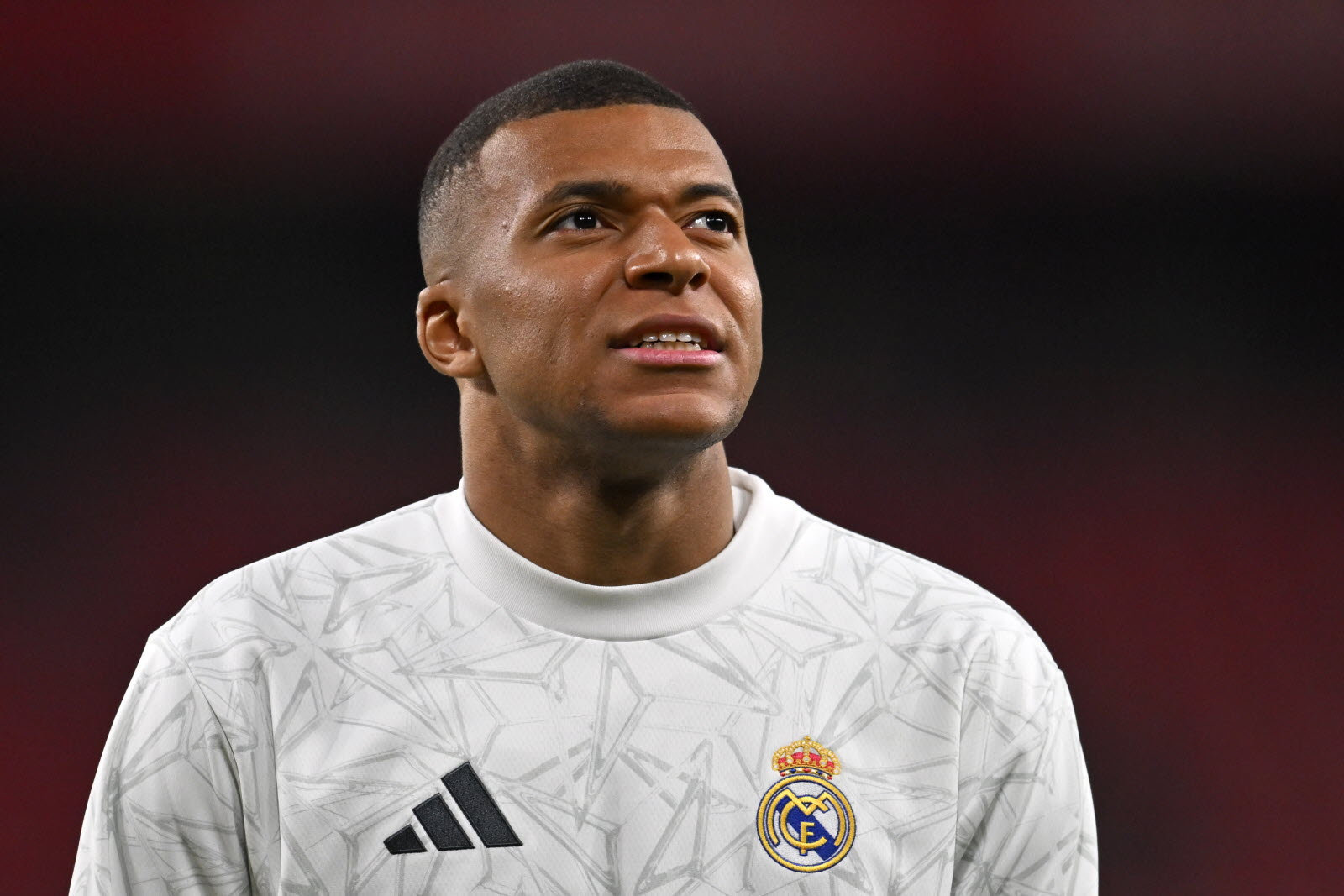 Kylian Mbappé ignore ses coéquipiers du Real Madrid dans sa liste des cinq grands joueurs 1 Kylian Mbappé ignore ses coéquipiers du Real Madrid dans sa liste des cinq grands joueurs