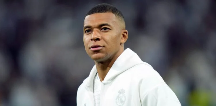 Kylian Mbappé ignore ses coéquipiers du Real Madrid dans sa liste des cinq grands joueurs 2 Kylian Mbappé ignore ses coéquipiers du Real Madrid dans sa liste des cinq grands joueurs