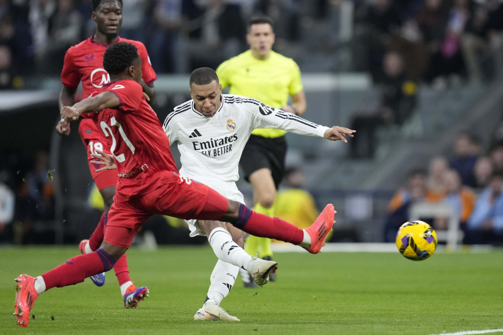 Real Madrid : Carlo Ancelotti réagit au sublime but de Mbappé contre Séville