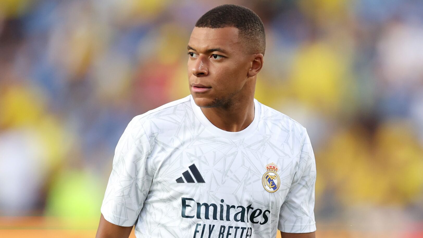 L’attitude de Kylian Mbappé agace malgré ses buts 1 La réponse froide de Kylian Mbappé à Neymar Jr suite à ses révélations