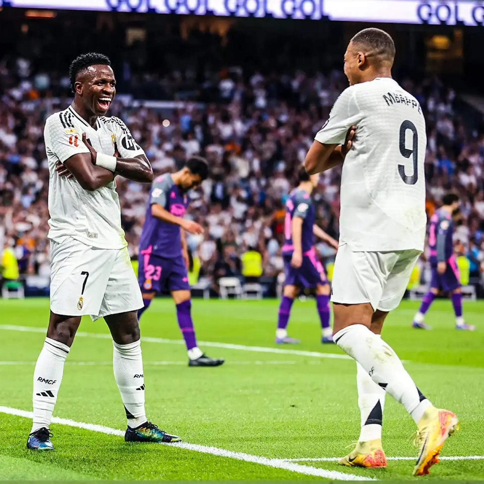 Le choix d’Ancelotti pour les penaltys enflamme les fans : Vinicius préféré à Mbappé