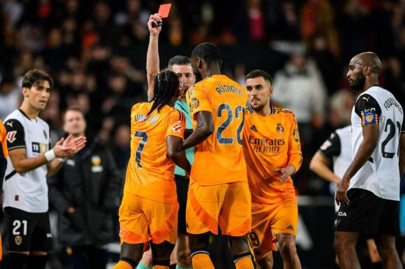 « C’est difficile d’être Vinicius » : Carlo Ancelotti fait des révélations choc !