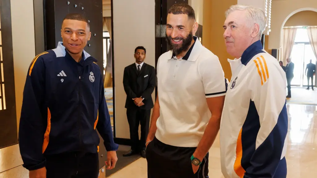 Real Madrid : Benzema s’enflamme pour Mbappé et son ancien club