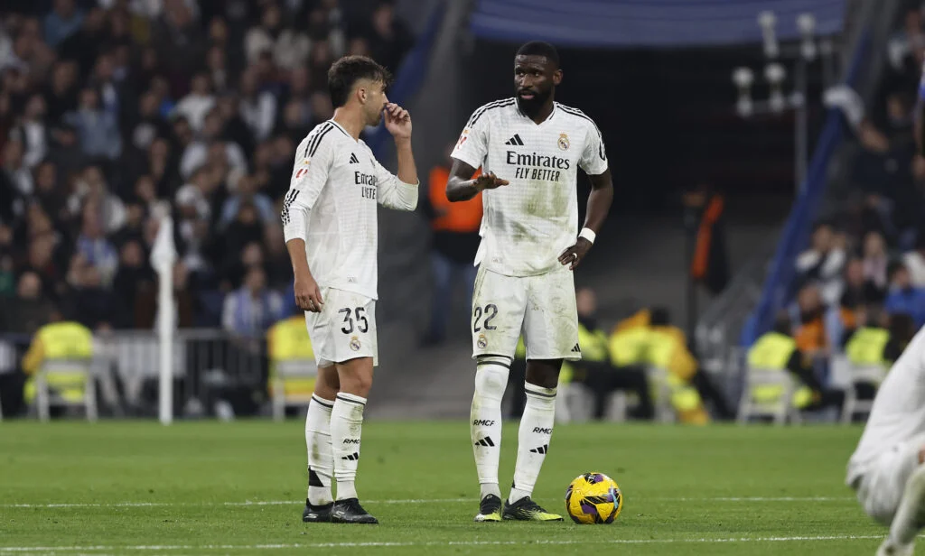 Real Madrid : Ce joueur indésirable pour les fans avant le Clasico !
