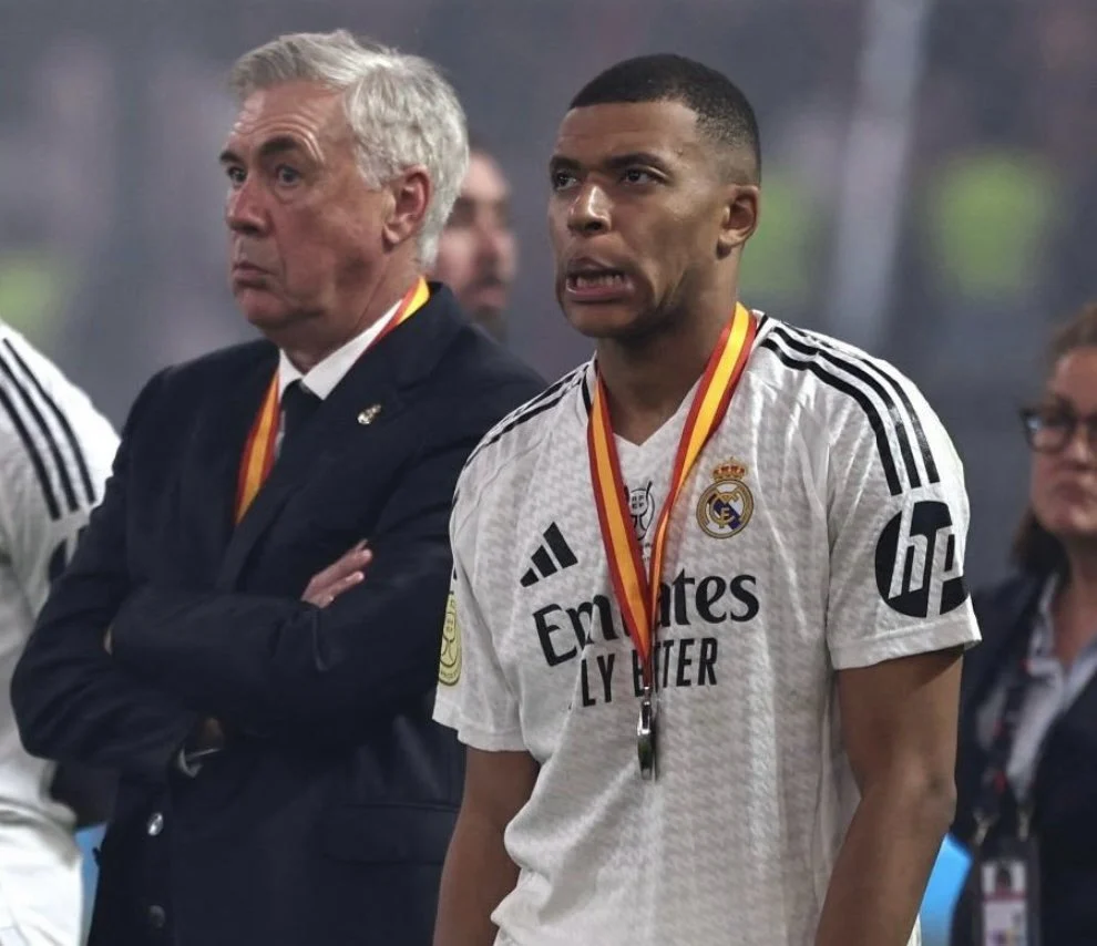 Ancelotti viré ? La grosse décision inattendue du Real Madrid tombe après le Clasico ! 1 Ancelotti viré ? La grosse décision inattendue du Real Madrid tombe après le Clasico !