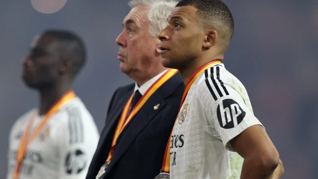 Real Madrid : Quel Diplôme d’entraîneur détient Carlo Ancelotti ?