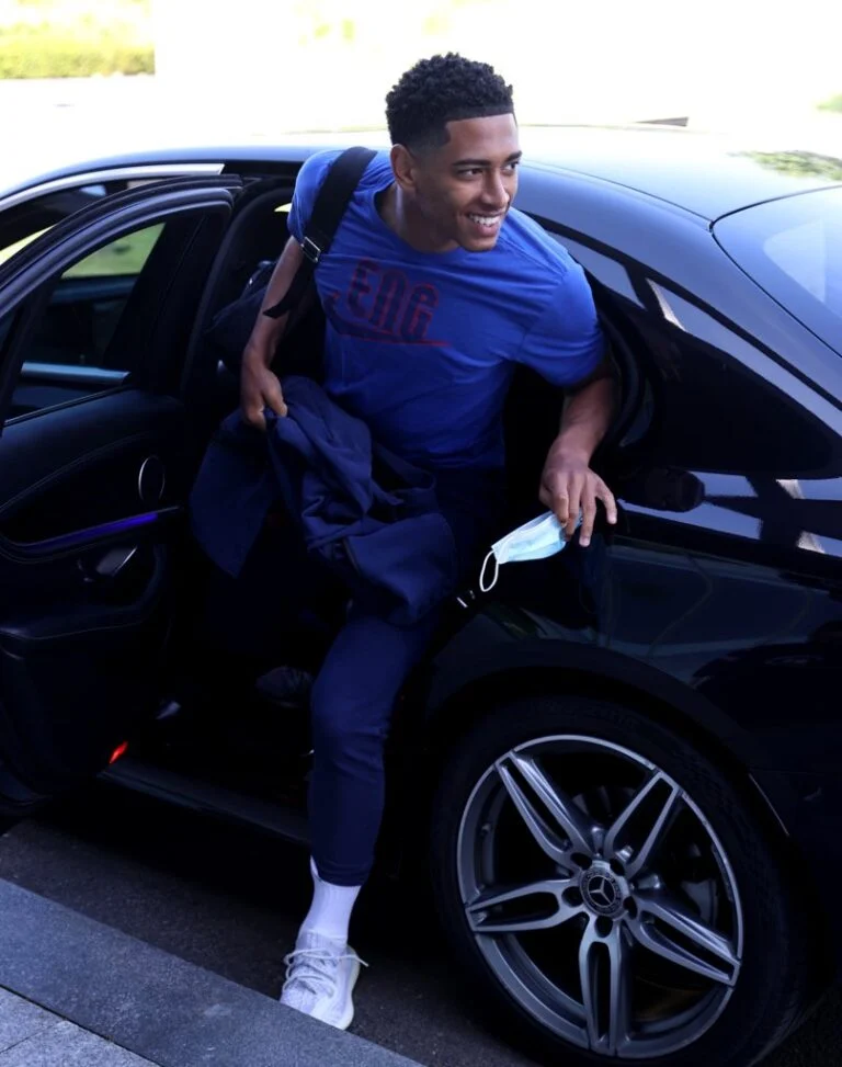 il s’inspire de Mbappé, les voitures avant le permis ! 3 il s’inspire de Mbappé, les voitures avant le permis !