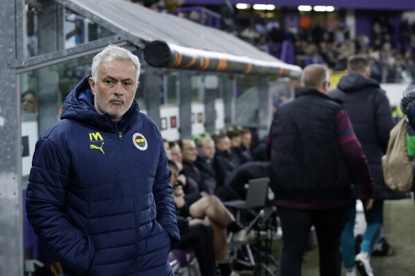 Scandale en Turquie : Mourinho sous le feu des critiques pour des propos racistes !