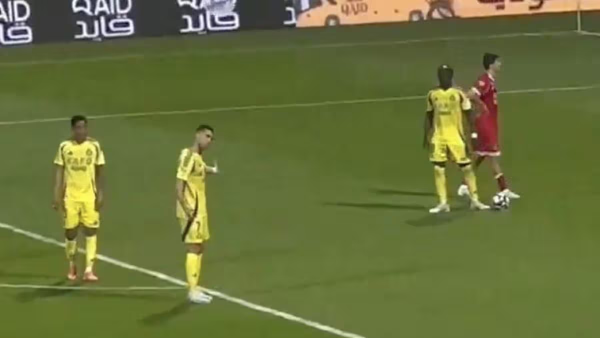 Cristiano Ronaldo fait un magnifique geste pour Sadio Mané, l’Arabie Saoudite réagit ! (vidéo)