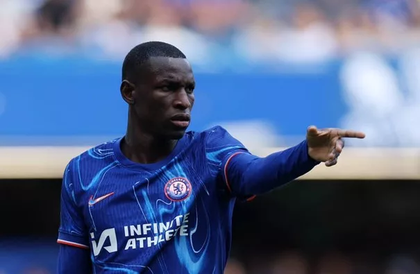 Obi Mikel frappe fort : il critique à nouveau Nicolas Jackson !