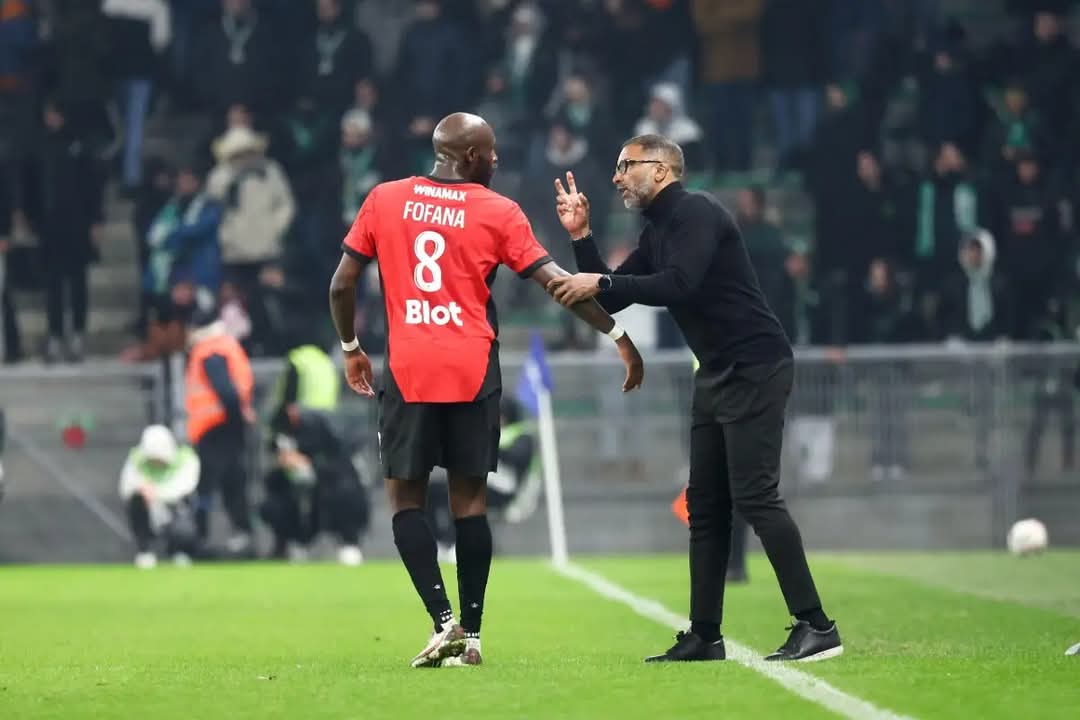 Habib Beye durcit le ton à Rennes, ils n’ont plus le choix !